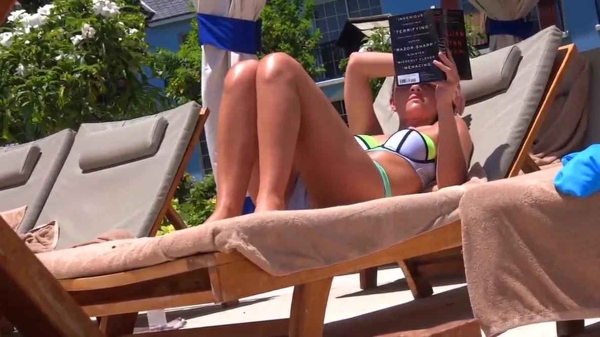 teen 18+ Bikini Creep Busted