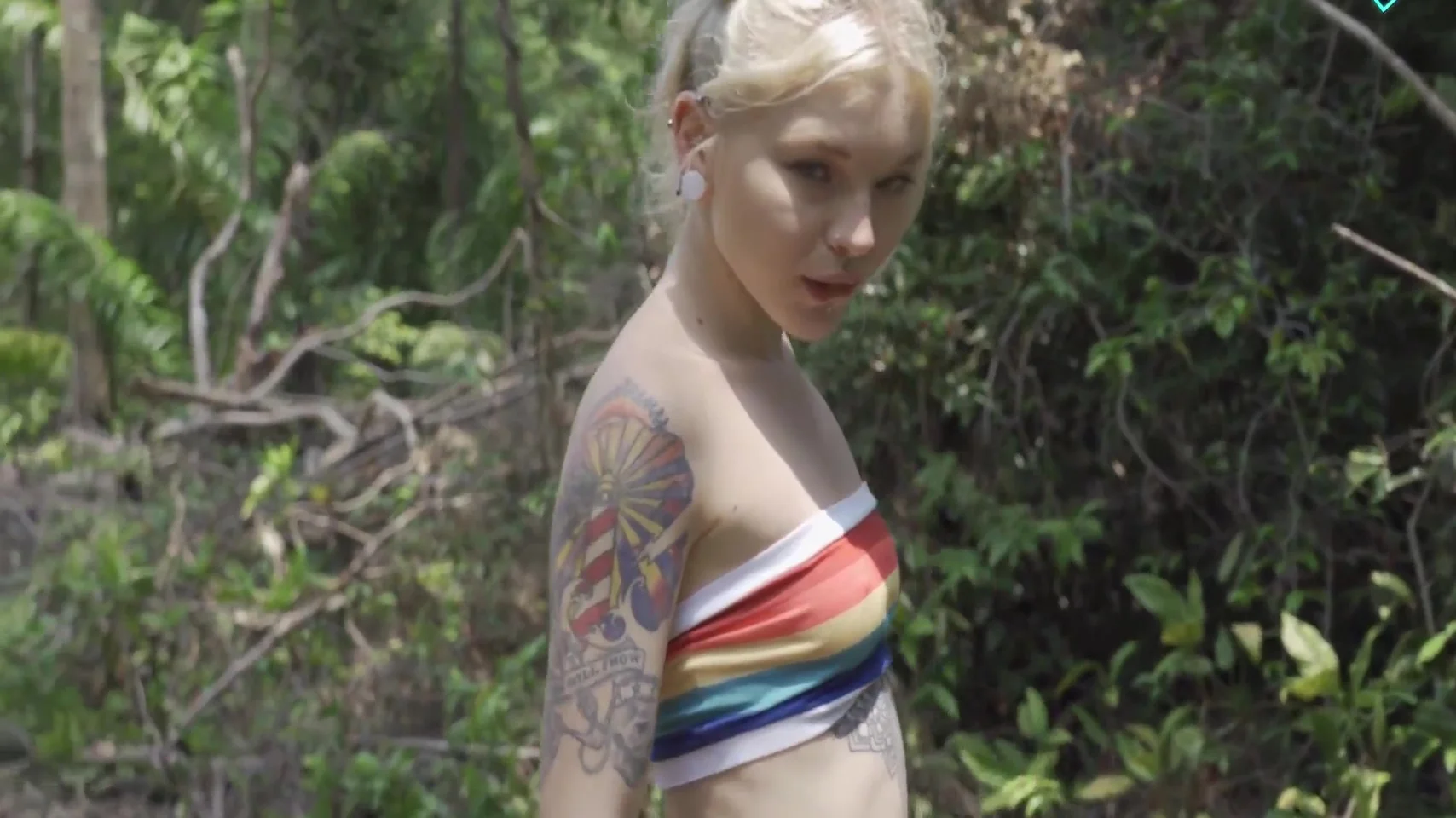 Karneli Bandi - Juicy Blowjob In The Woods From Hot Blonde With Facial 4 Min