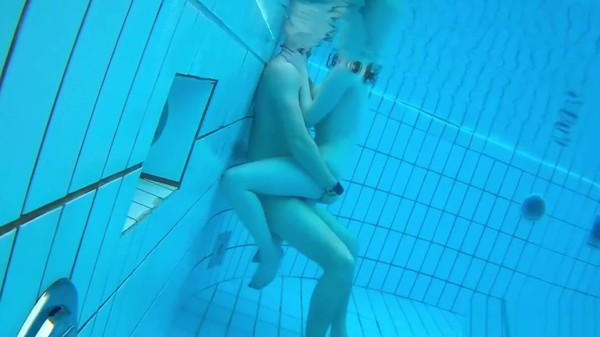 Horny Nudist Couples Underwater Pool Hidden 3
