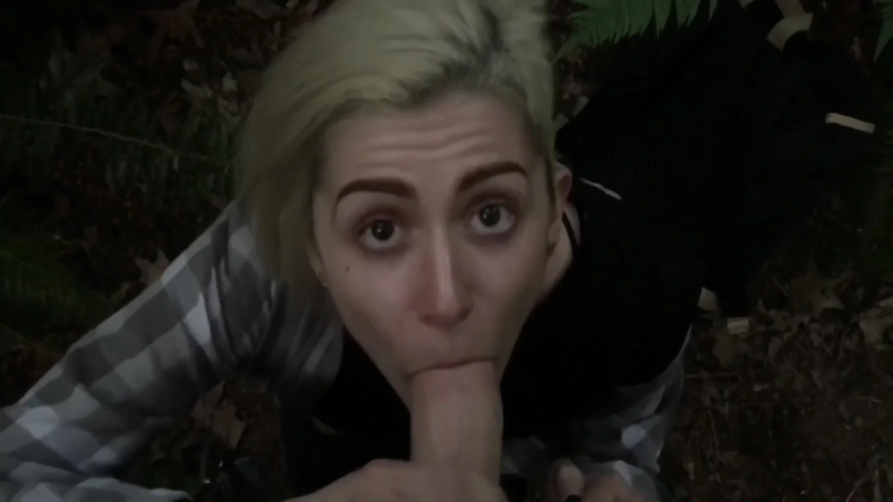 Outdoor Public Blowjob - Jasper Blue