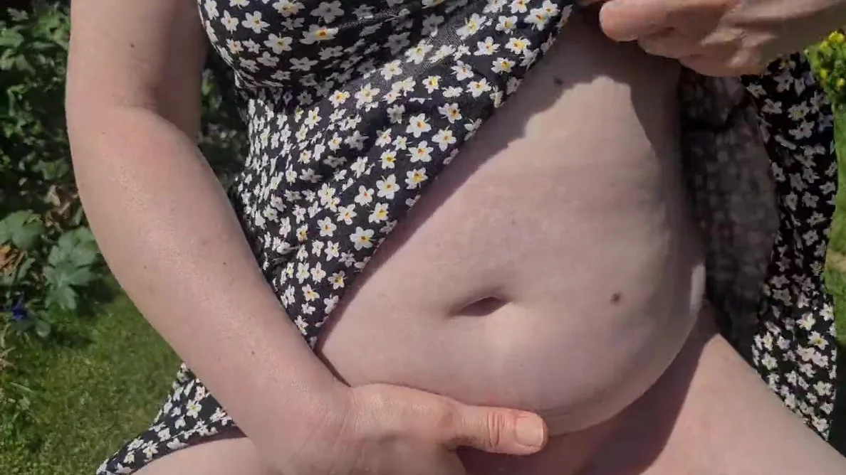 Shaving My Pussy In The Garden, Flashing My Big Tits And Having My Pussy Finger Fucked While I Masturbate
