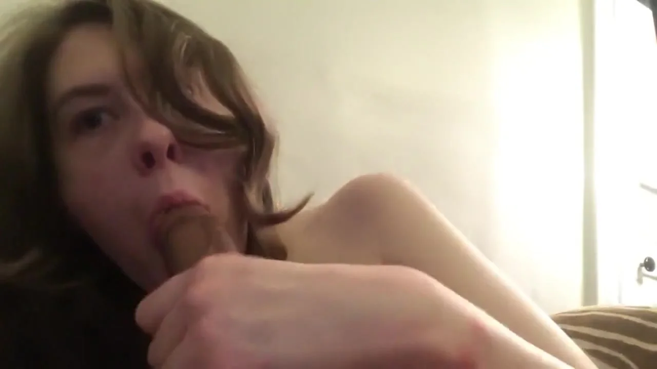 Yummy blowjob by sexy nerdy girl