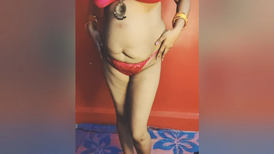 Indian Bbw Wife Showing Her Figure