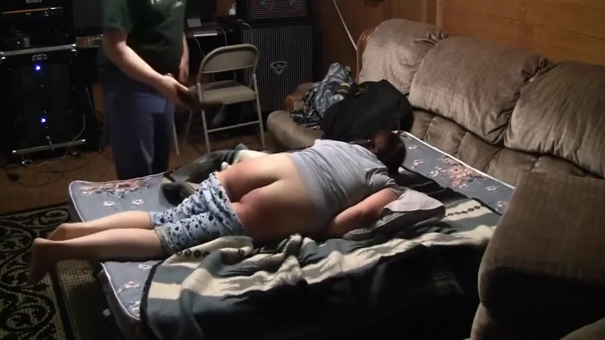 Step daddy Step daughter In Discipline (please Rate)