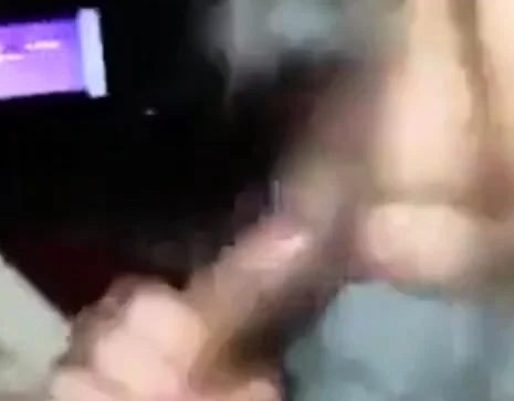 Dark haired girl drains fat guy till she gets mouth creampie