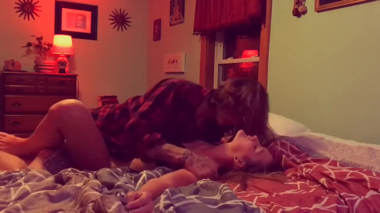 College girlfriend gets fucked hard