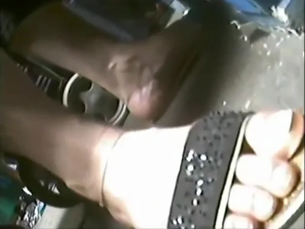 pieds arabe 2, smelling feet