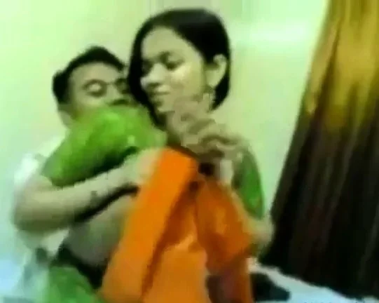 Homemade clip with Indian GF's boobs