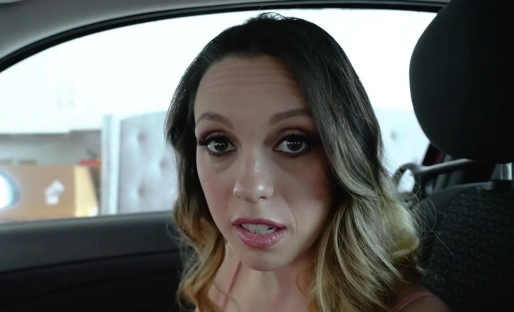 Nasty MILF sucked my dick in the car and she liked it