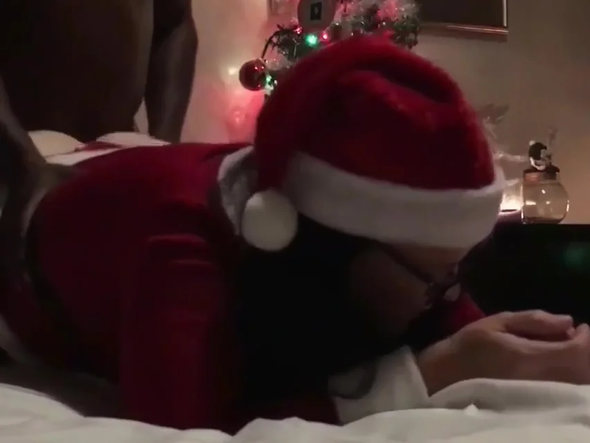 Big Booty Mrs. Claus Has A Black Christmas