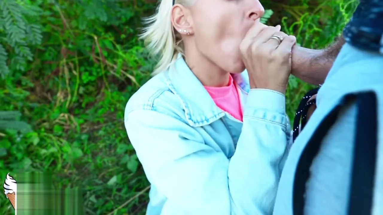 Blonde Suck Big Cock and Hanjob Outdoor POV
