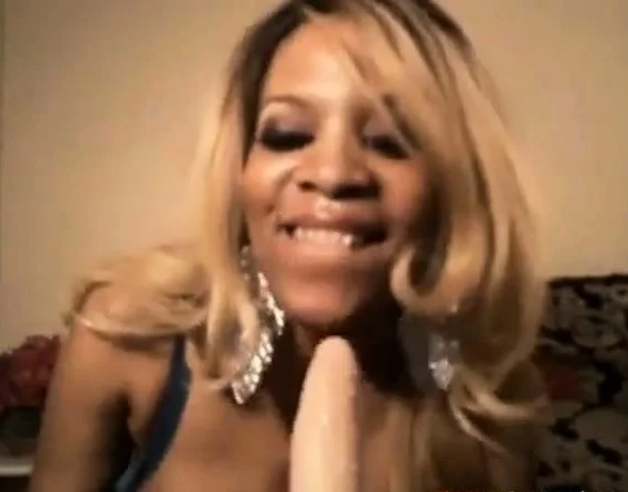 sexy black mature huge tits