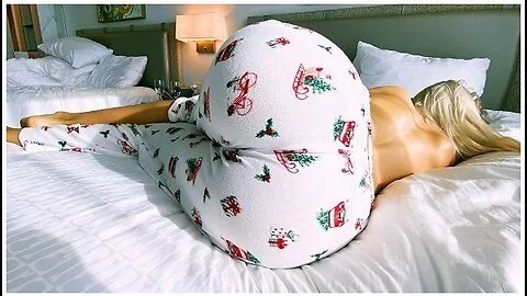 Stepmom Wakes Up To Hard Cock Of Stepson He Helps Milf To Cum Quick - Carry Light And Morning Sex