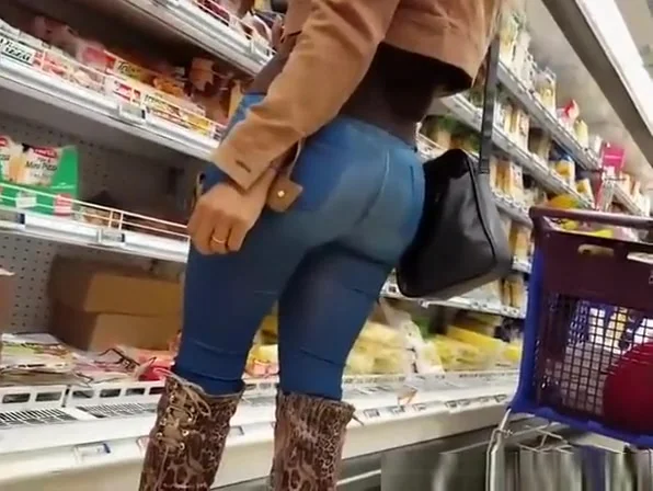 Long hair blonde milf with big round ass