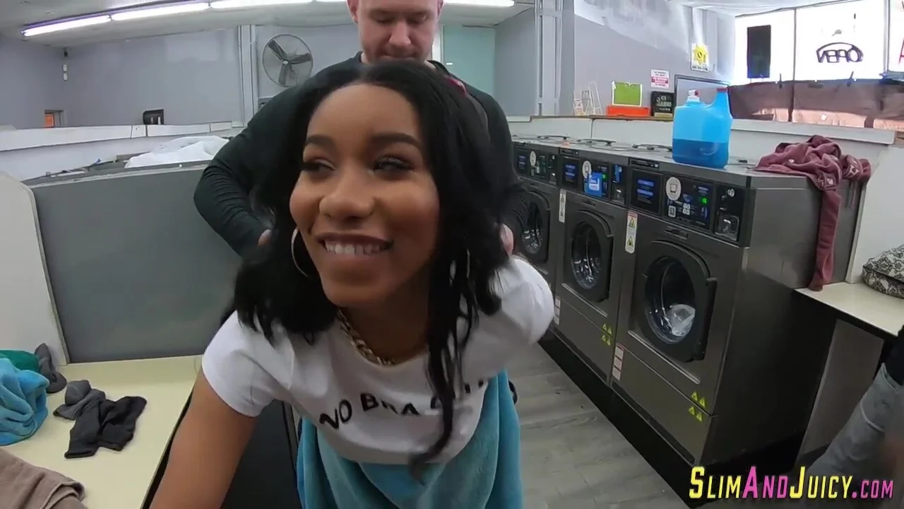 Black teen 18+ gets booty jizzed