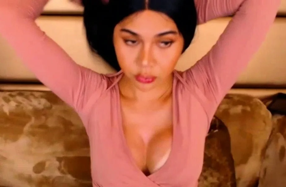 Famous Longmint Live Cumshot on webcam