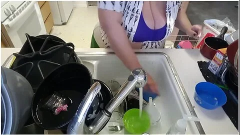 Bbw Cleaning The Kitchen