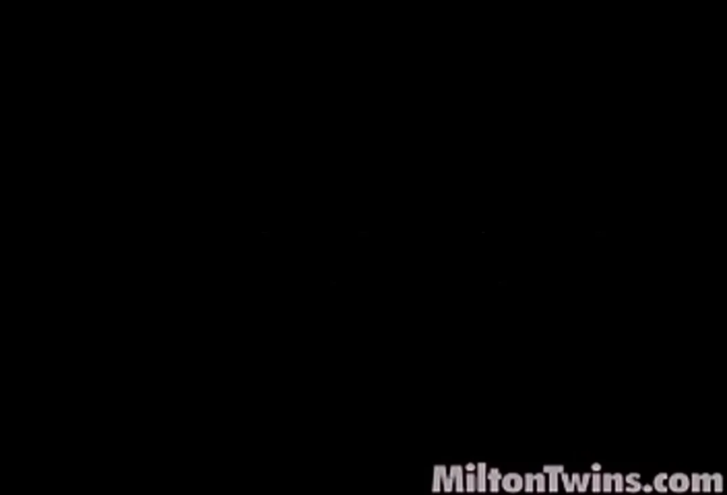 Miltontwins get fingered by lesbian teen 18+