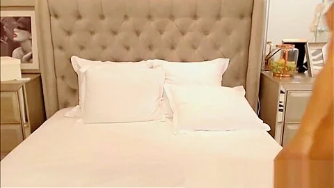 Gorgeous Hot Babe In High Heels Masturbation