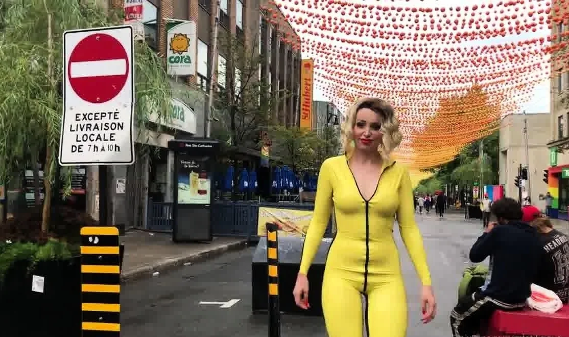 PublicAgent Blonde with big boobs has outdoor sex in public