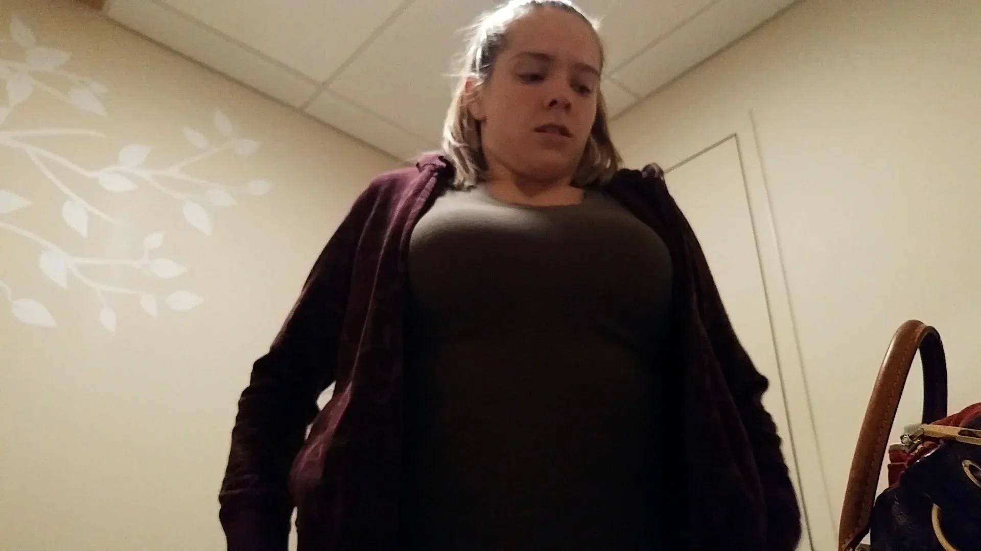 Bbw brunette does sixty nine with her on top