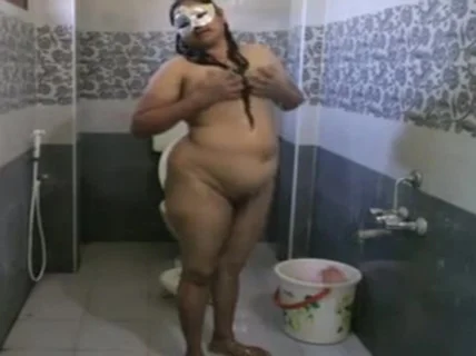 Big aunty Bathing