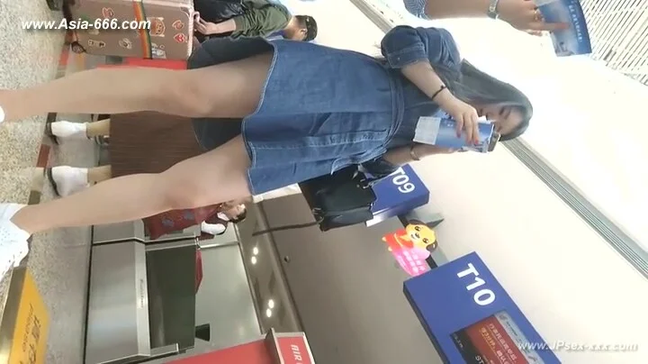 peeping chinese amateur upskirt.33