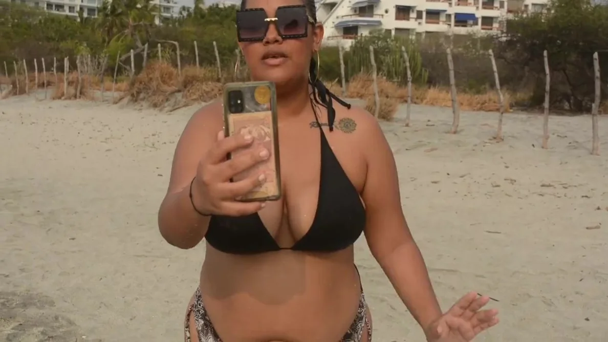 I Meet My Cousins Girlfriend On The Beach And I Fuck Her And Spread My Milk On Her