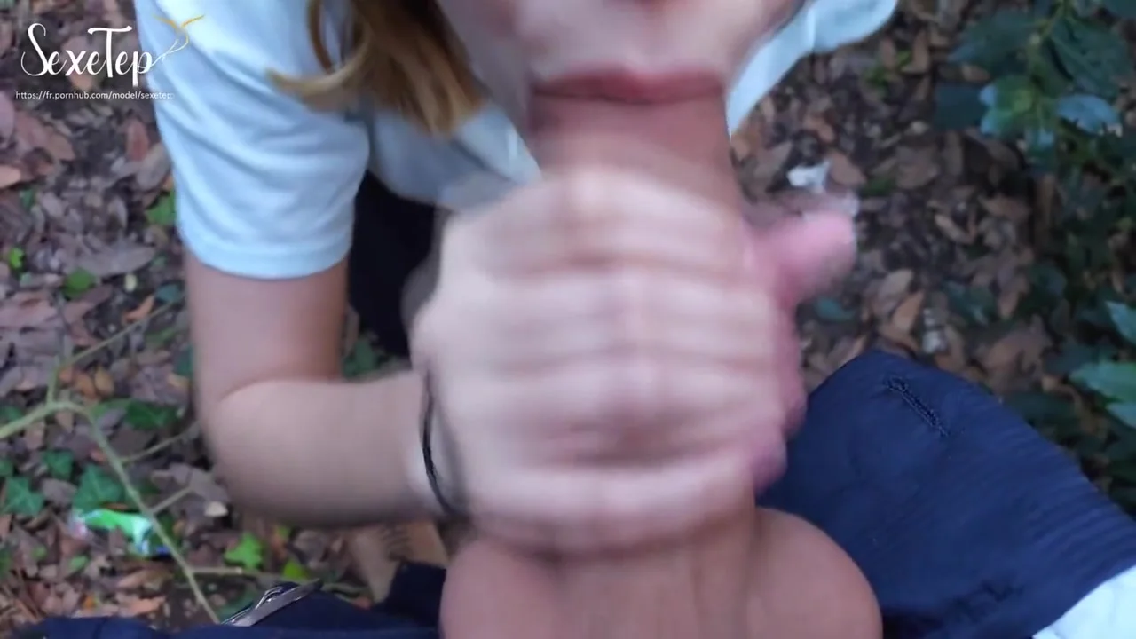 Je Baise Une Blonde En Porte Jarretelles Dans Foret - Sexe En Public Risque