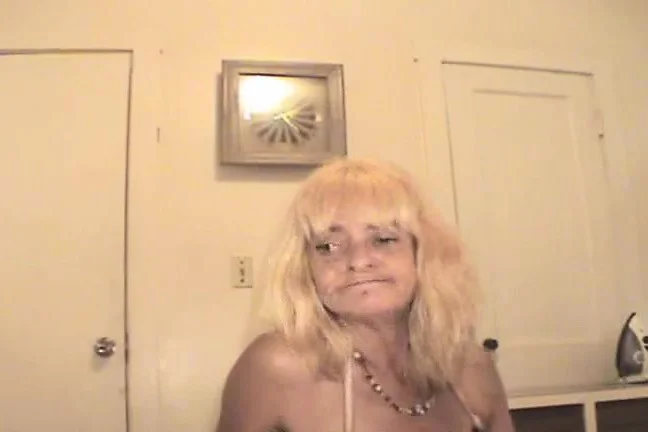 Mature blonde Patsy makes a stick burst with pleasure with her mouth