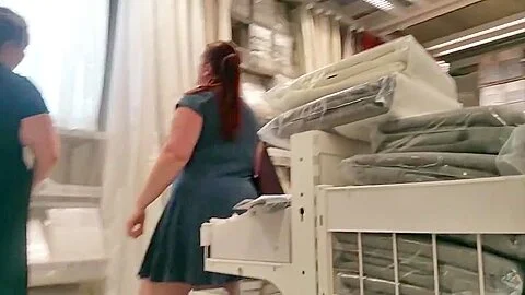 Two bbw pawgs in dresses.