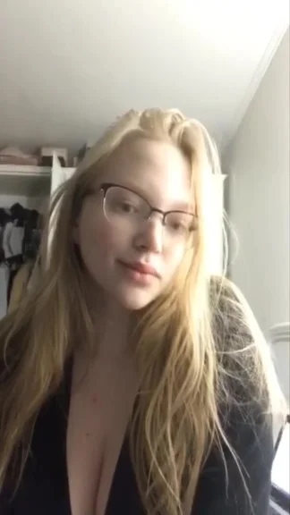 Nerdy Busty Girl In Her Bathrobe