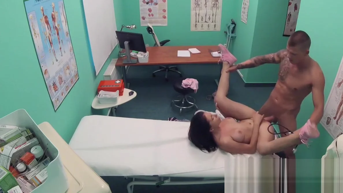 Fake Hospital Tattooed hottie squirts and orgasms