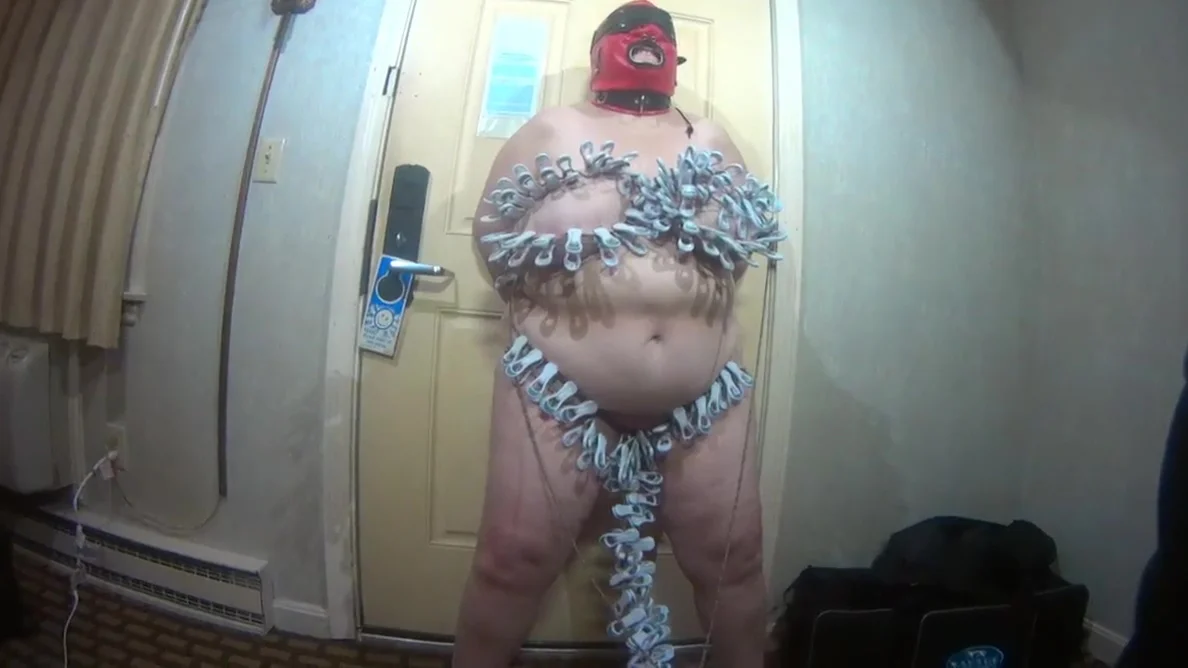 POV - Zipper Standing and Behind the Scenes -SloMo