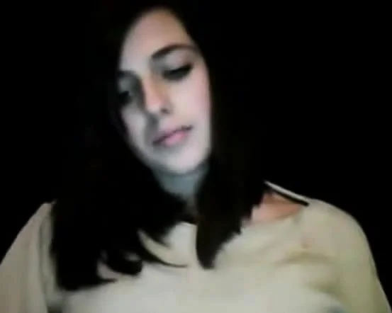 Webcam Teen eyes green.