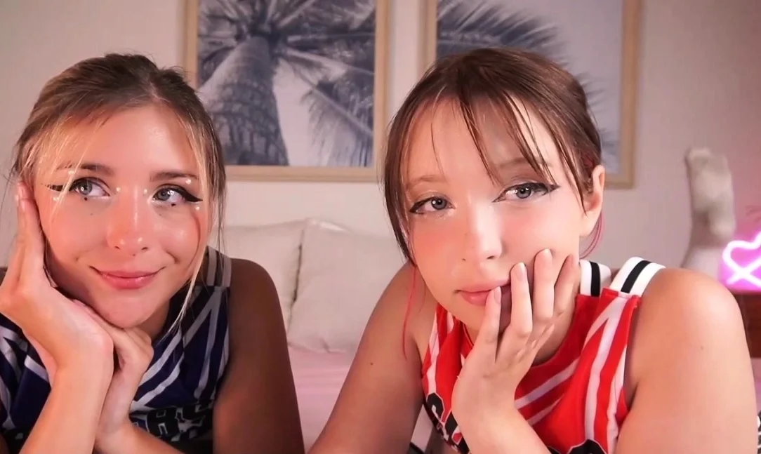 Busty Teen Cheerleaders Double Showoff