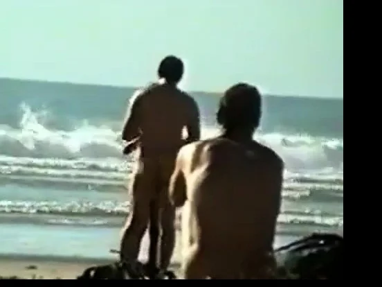 Str8 big dick on beach