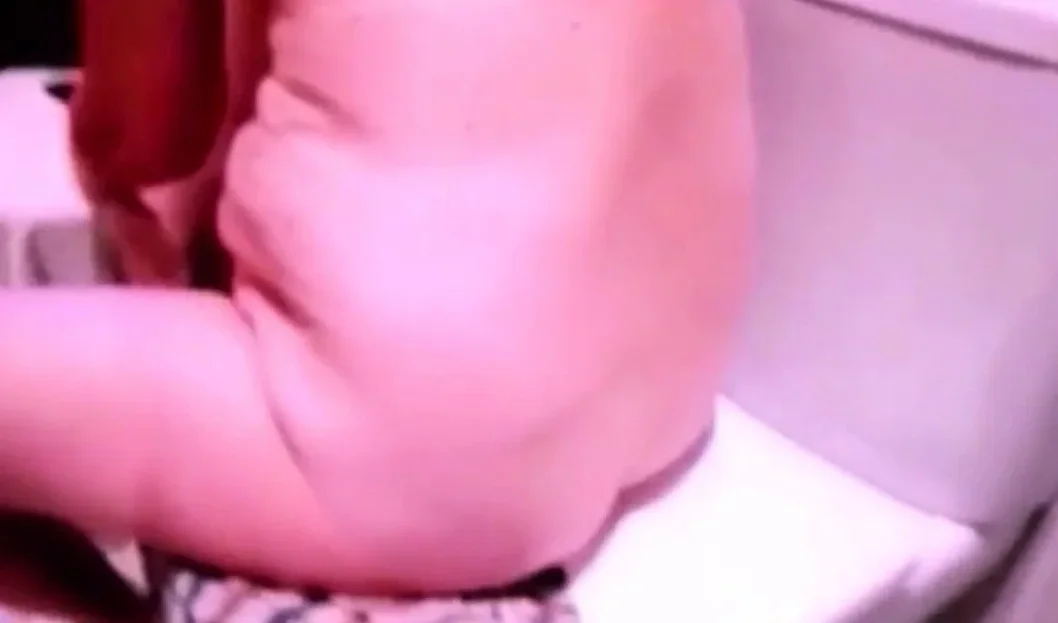 intimate home scenes my BBW stepmom (voyeur)