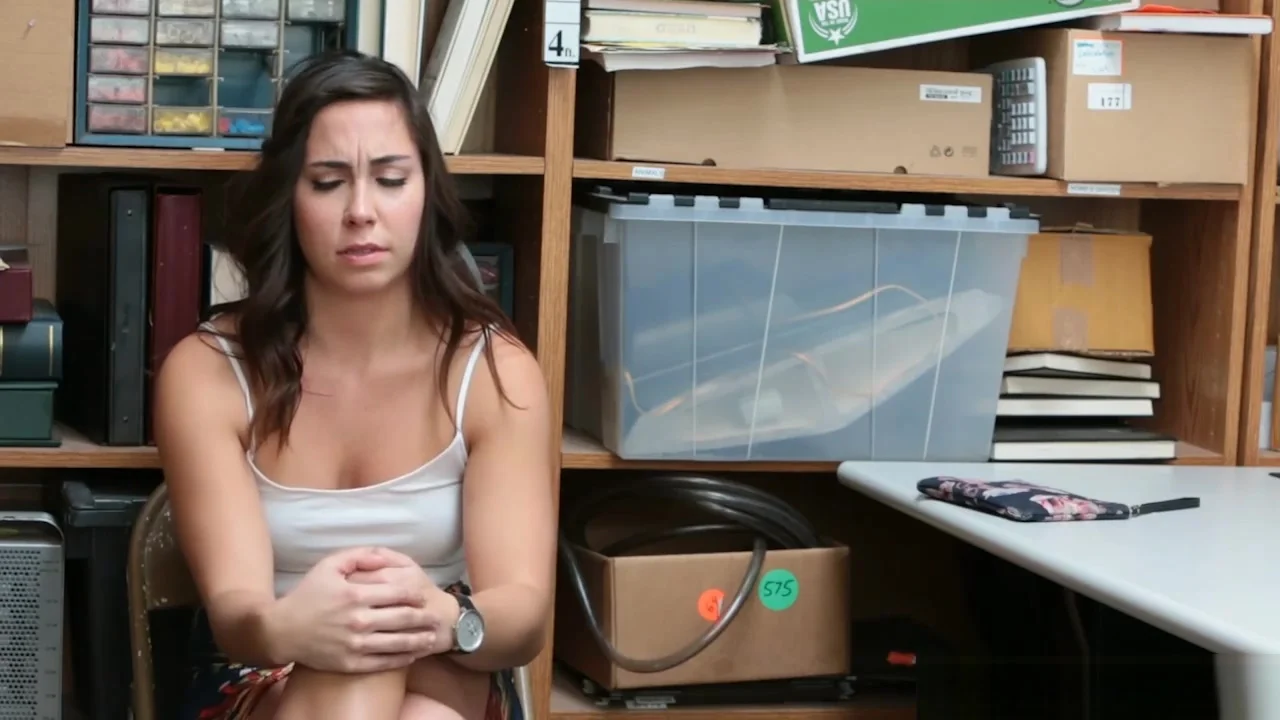 Shoplifting teen 18+ sucks and fucks her way out of a felony