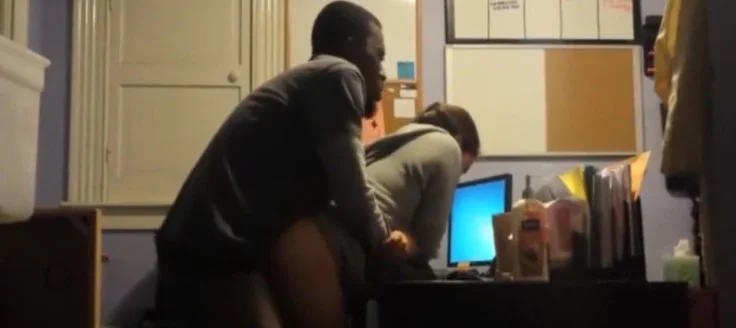 Fucked in Office - Gratis Anmelden auf www.Teensnow.eu