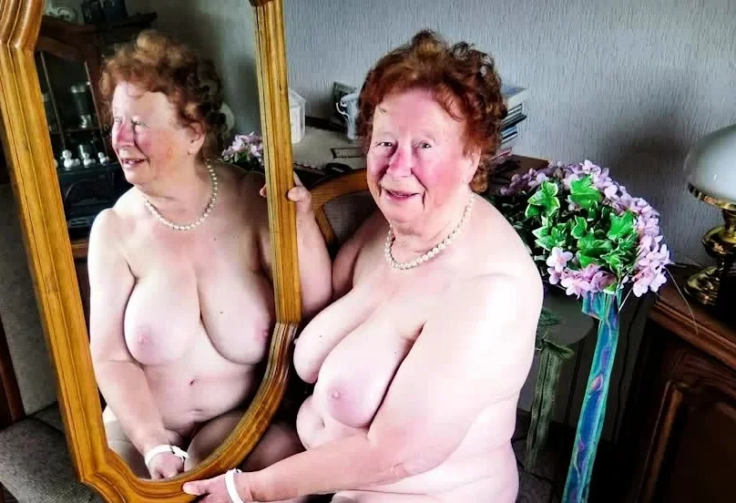 OMAGEIL Homemade Granny Porn Selfies In Compilation