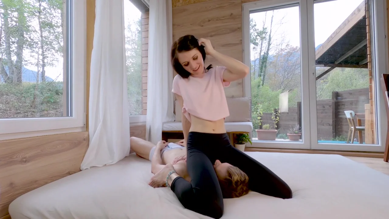 Wild Girl Ripped Her Yoga Pants - Riding And Sitting On Mr Pussylickings Face