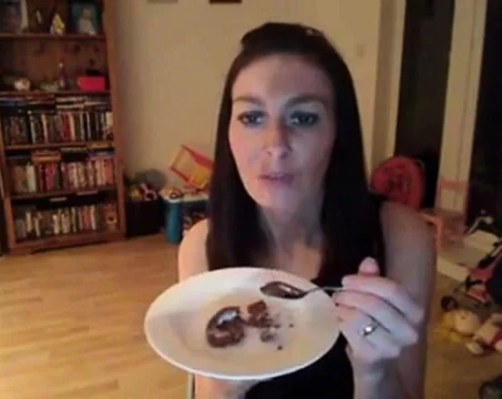 British amateur enjoys some cum on her chocolate cake