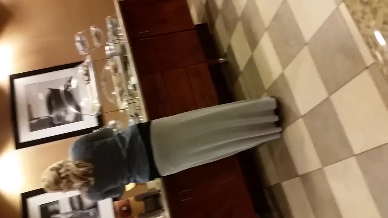 pregnant MILF VPL 2