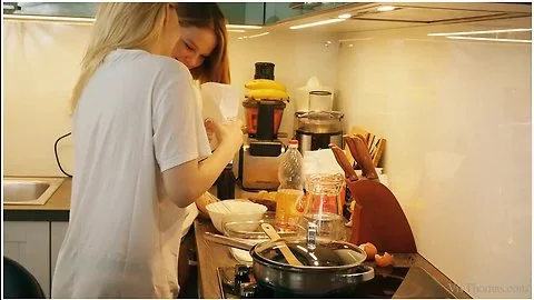Kitchen Lessons - Ginger Mary & Stasey