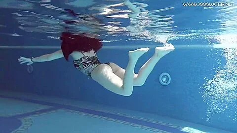 Hot Spanish Babe Underwater - Diana Rius