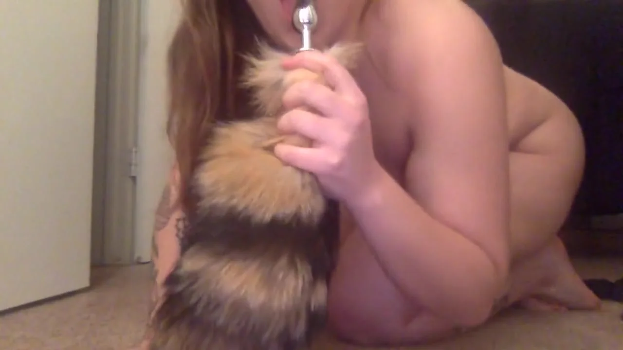 Tattooed teen 18+ plays with her creamy pussy and anal plug