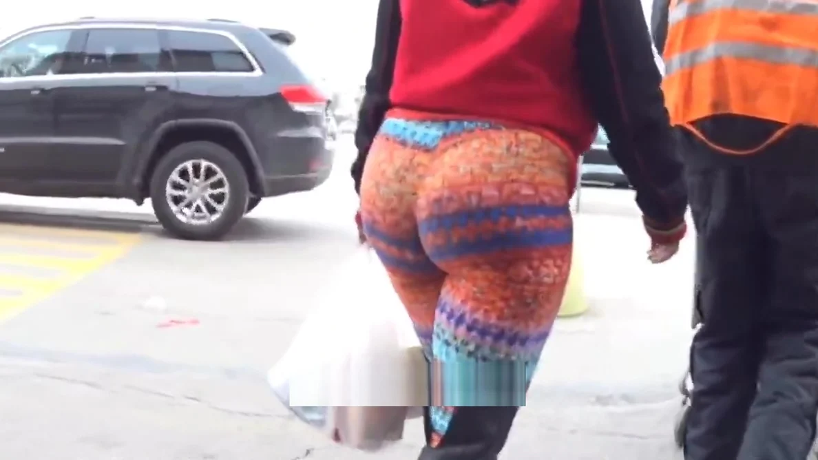GRANNY GOT A PHAT AZZ VERY OBEDIENT
