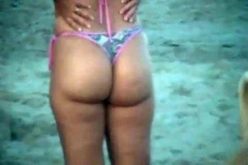 BIG ASS IN BEACH