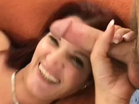 Older lady shows the benefit of experience in hardcore threesome